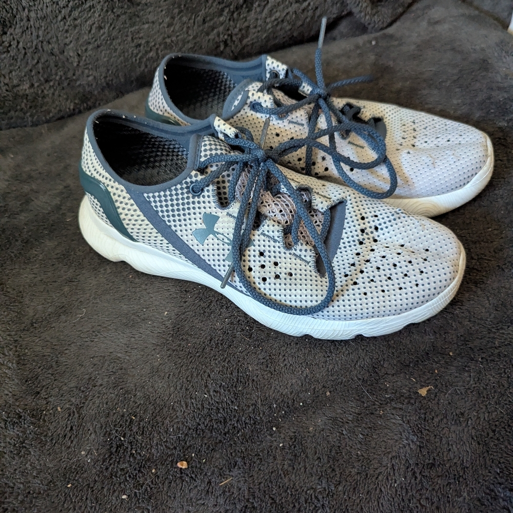 Under Armour Men's White and Blue Athletic Shoes
